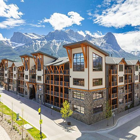 Spring Creek Luxury King One Bedroom At White Spruce Lodge Canmore Dış mekan fotoğraf