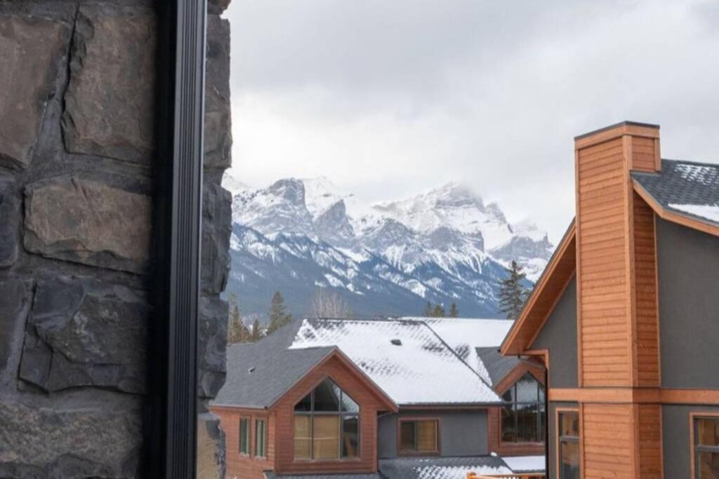 Spring Creek Luxury King One Bedroom At White Spruce Lodge Canmore Dış mekan fotoğraf