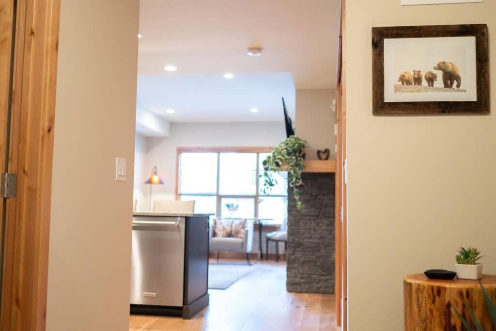 Spring Creek Luxury King One Bedroom At White Spruce Lodge Canmore Dış mekan fotoğraf