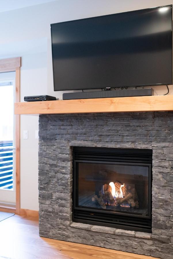 Spring Creek Luxury King One Bedroom At White Spruce Lodge Canmore Dış mekan fotoğraf