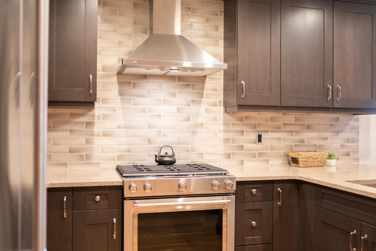 Spring Creek Luxury King One Bedroom At White Spruce Lodge Canmore Dış mekan fotoğraf