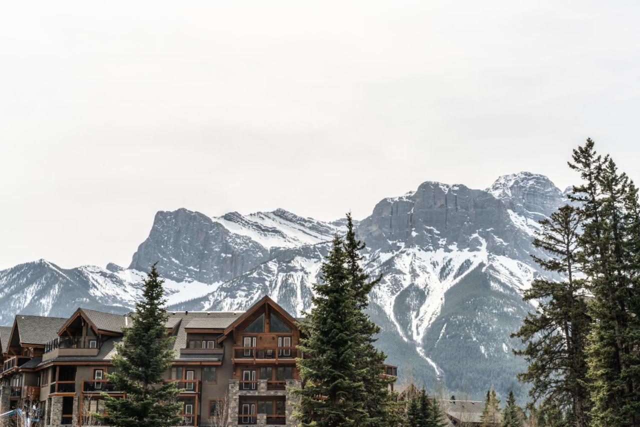 Spring Creek Luxury King One Bedroom At White Spruce Lodge Canmore Dış mekan fotoğraf