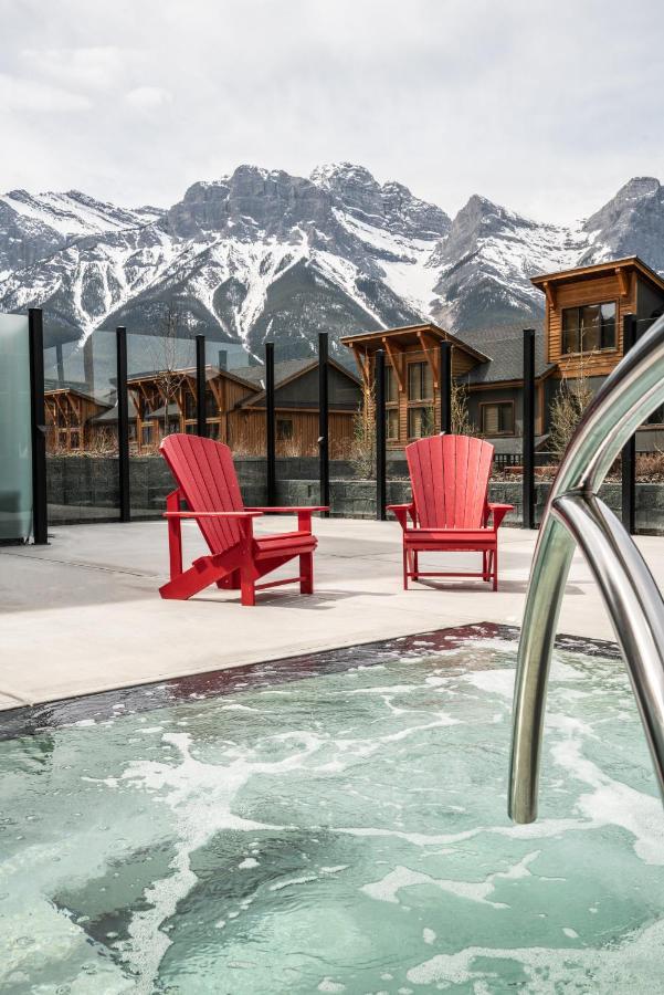 Spring Creek Luxury King One Bedroom At White Spruce Lodge Canmore Dış mekan fotoğraf